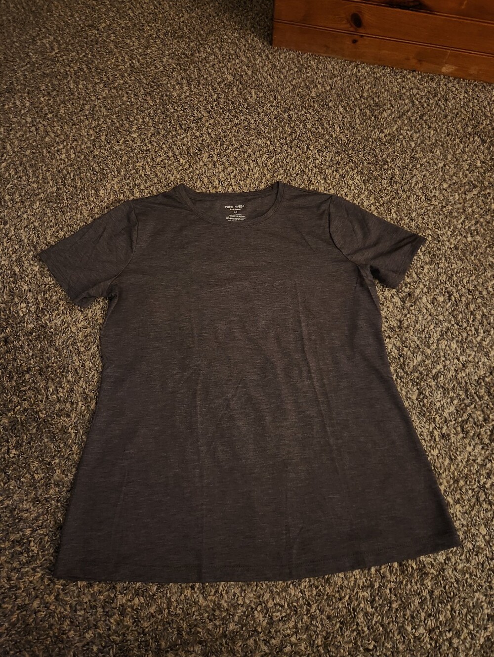 Nine West Soft Spun Short Sleeve Gray Tee Medium